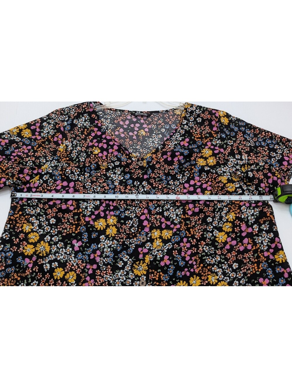 BloomChic Floral Blouse Womens 18/20 Black Multicolor V Neck Flutter Sleeve Top - Picture 3 of 8